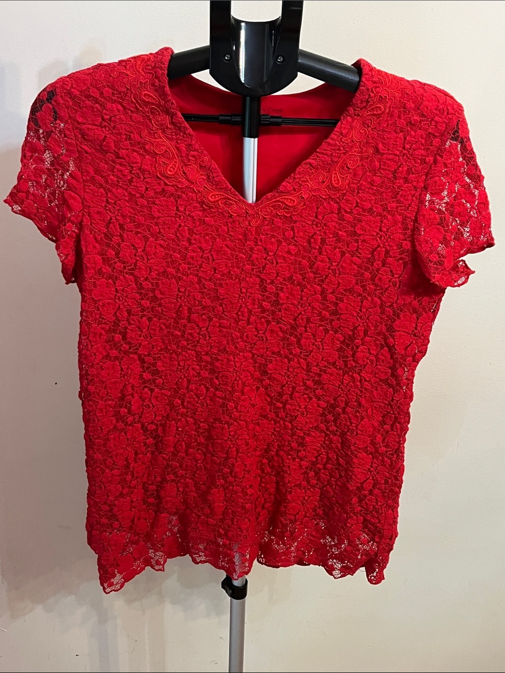 EUC Coldwater Creek Red Lace V-Neck Short Sleeve Blouse